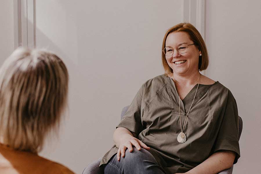 Agiles-Coaching-Hintergrund-#2-2 Melanie Stenger im Einzelcoaching fuer Fuehrungskraefte